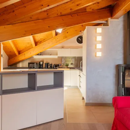 Salice By Interhome アパート